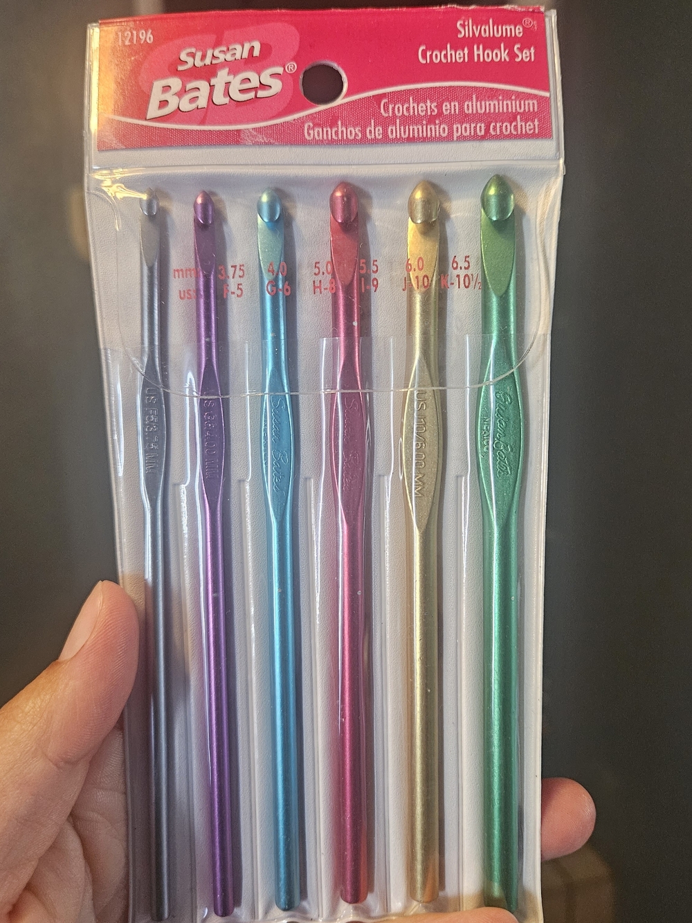 Crocher hooks - Susan Bates Silvalume Aluminum Crochet Hook Set-Sizes F5 - K10.5